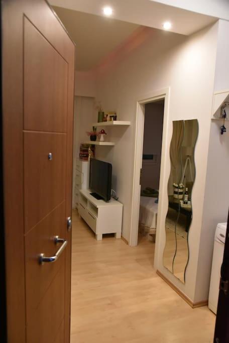 Tiny Treasure Apartment Athene Buitenkant foto